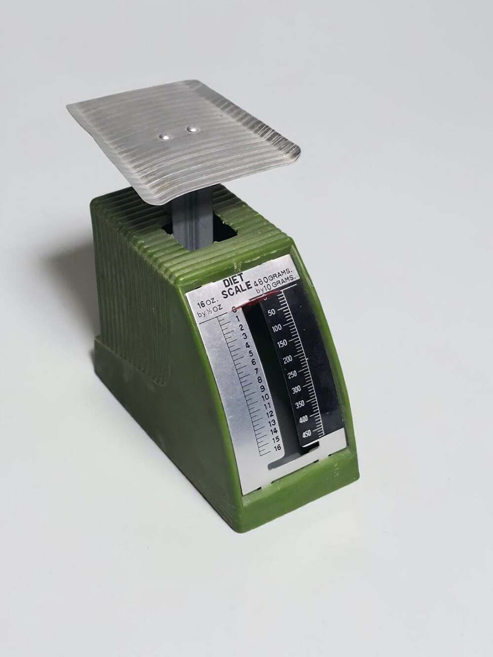 Vintage Diet Scale Green Plastic 16 oz 480 Grams Retro Kitchen Scale